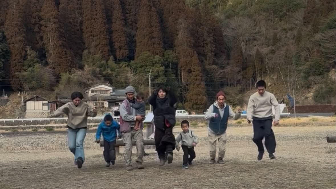 他人家族の集合写真